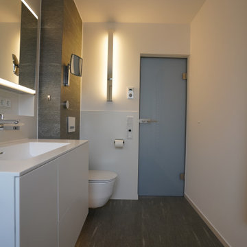 Aus einem Badezimmer wird ein Duschbad der extra Klasse
