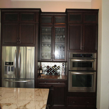 Cherry wood/Chocolate finish - Kitchen