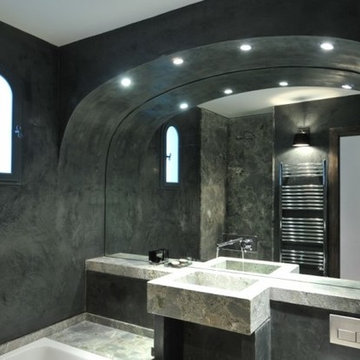 Master bathroom , Tadelakt finish .