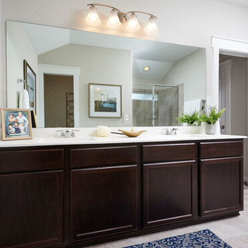 San Antonio, Texas | The Parklands - Journey Meridian Owner's Bathroom