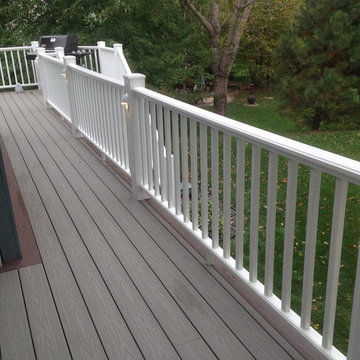 Large Azek Deck with Border