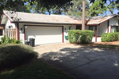 Elegant exterior home photo in Tampa