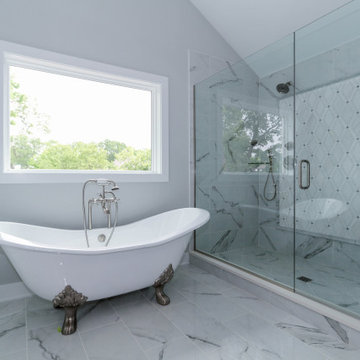 Modified Parker IV with Full In-Law Suite and Kitchenette  |  Naperville, IL