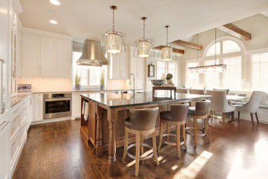 Kitchen - kitchen idea in Kansas City