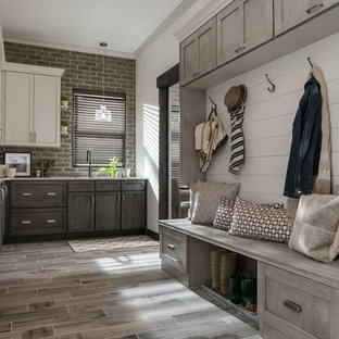 75 Beautiful Mid Sized Kitchen Pantry Pictures Ideas Houzz