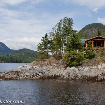 Discover Island Getaway - Western Red Cedar