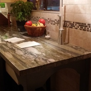 Lynn Miller Cabinet Painting and Custom Cabinet Instalaltion