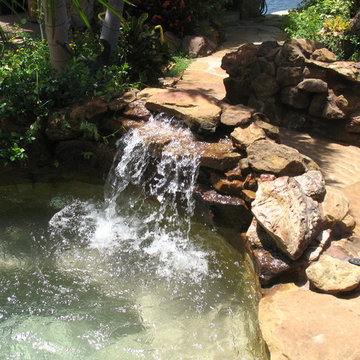 Pools with custom features