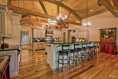 Trendy kitchen photo in Atlanta with an island