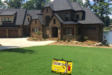 Design ideas for a drought-tolerant front yard landscaping in Charlotte.