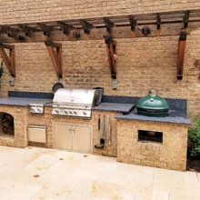 Outdoor grill/kitchen