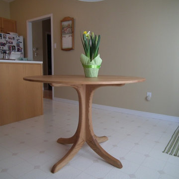 Red Oak Table