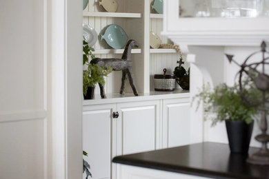 Inspiration for a coastal home design remodel in Omaha
