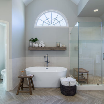 Soaker Tub and Oversized Shower
