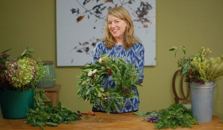 Houzz TV: Make a Fragrant Wreath for Your Front Door