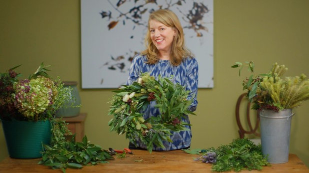 Houzz TV: Create a Fragrant Wreath