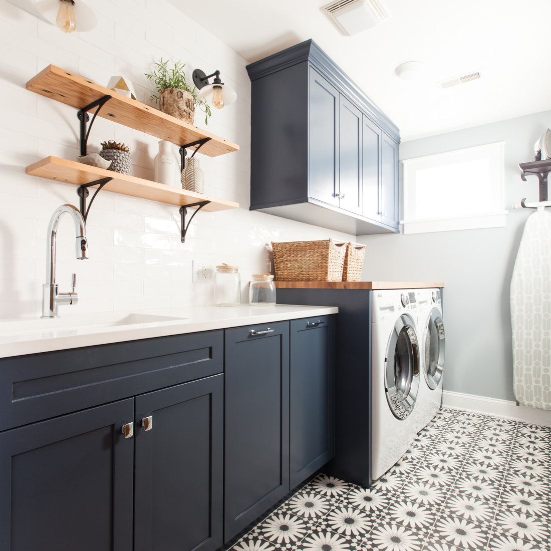 Evanston Laundry room