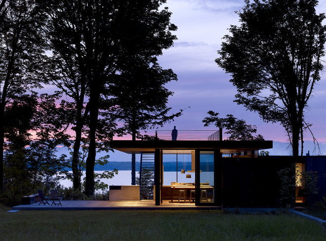 モダン エクステリア (外観・外構) by MW|Works Architecture+Design