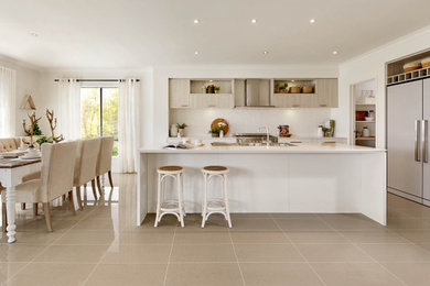 Inspiration for a large traditional kitchen in Melbourne.