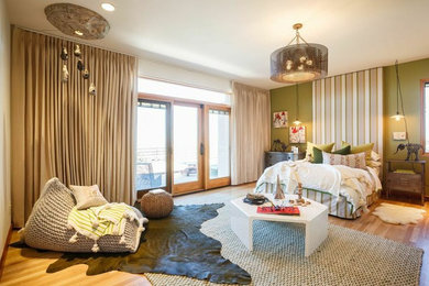 Bedroom - transitional bedroom idea in Albuquerque