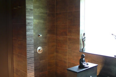Example of a trendy doorless shower design in Houston