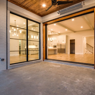 Inspiration for a transitional patio in Dallas.