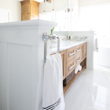 Grid Glass Arabascato Marble Bathroom