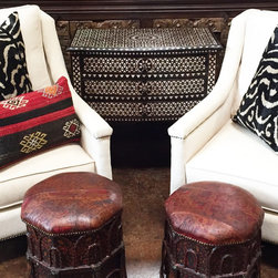 Warm and inviting - Armchairs And Accent Chairs