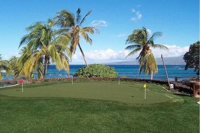 Inspiration for a tropical landscaping in Hawaii.