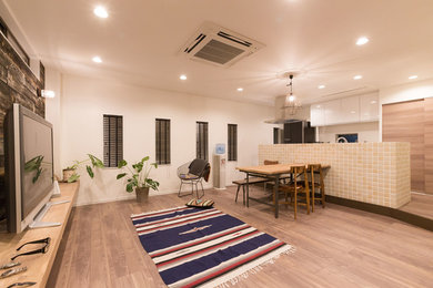 Photo of a modern kitchen in Tokyo Suburbs.