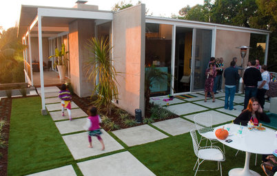 There’s a Party in the Backyard, Says a Houzz Landscaping Survey