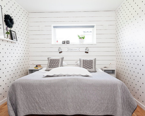 Small Farmhouse Bedroom Design Ideas, Remodels & Photos | Houzz