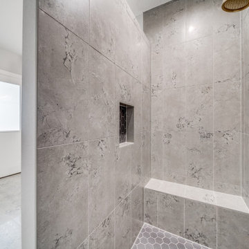 Modern: 4,950 ft², 4 BR/4 BA/2 ST
