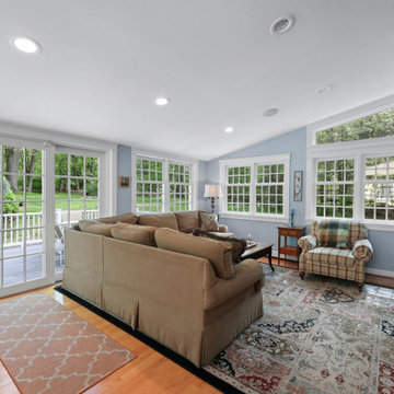 17 Stonepost Road, Glastonbury, CT 06033