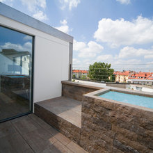 Terrassen mit Pool