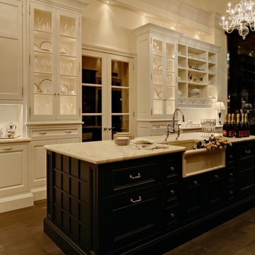 Traditional Kitchen Cabinets