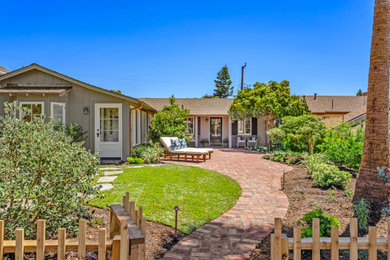 Design ideas for a coastal landscaping in Orange County.