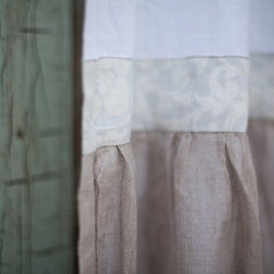 Bella Donna Curtain - Products