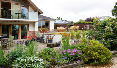 Ein Garten auf dem Land nimmt Form an