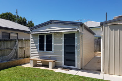 This is an example of a modern shed and granny flat in Brisbane.