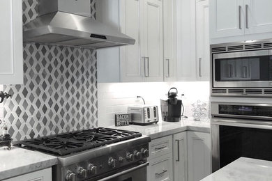 Kitchen - transitional kitchen idea in San Francisco