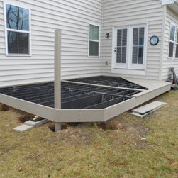 100% recycled plastic deck and frame - Products