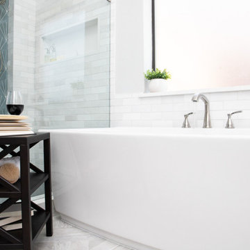 Master Bath w freestanding tub
