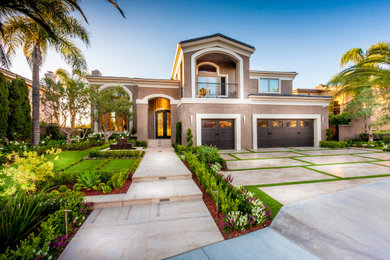 Inspiration for a modern exterior home remodel in Orange County