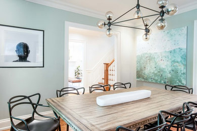 Dining room - modern dining room idea in Toronto