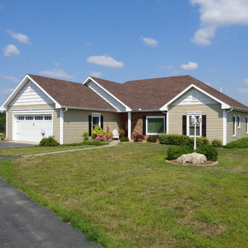 Seamless Polymer Siding with Shake Accent
