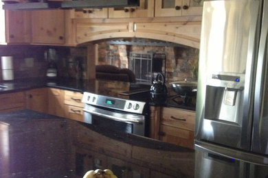 Inspiration for a rustic kitchen remodel in Charleston