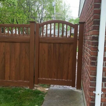 Woodgrain Vinyl Fences & Gates