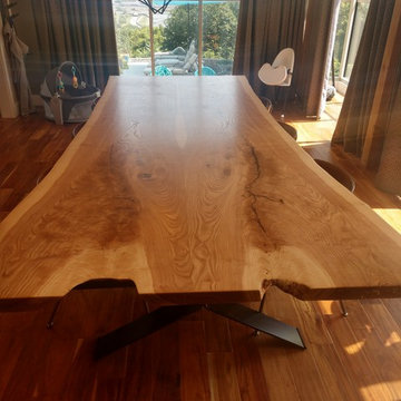 Live edge table