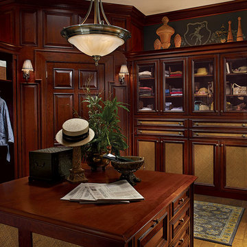 Hunt Club Valet by Wood-Mode